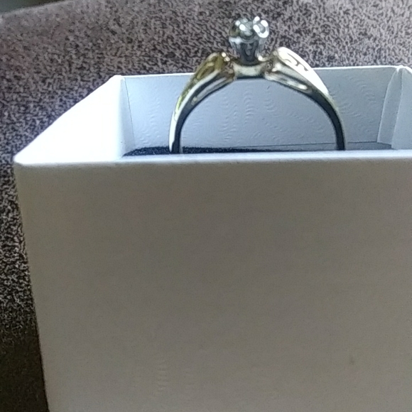 SOLD. 10k GOLD Diamond Solitaire Ring - Picture 2 of 6